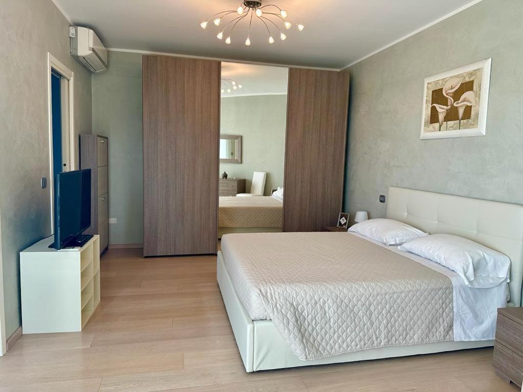 Sigis House - Independent Apartment Sea View Fiumicino Exterior photo